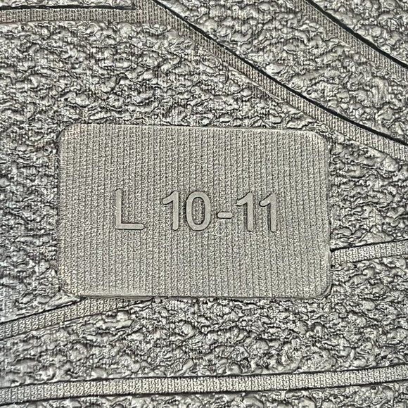 Hurley Women's Gray Soft Sherpa Lined Memory Foam Slippers Size Large (10-11) - Picture 8 of 9